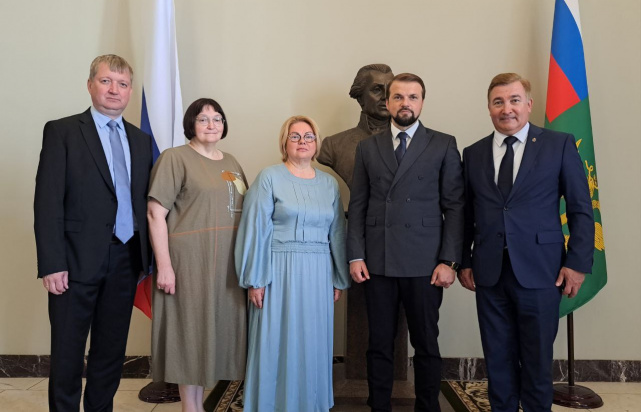 Церемония подписания соглашений о взаимодействии по вопросам поддержки семьи Церемония подписания соглашений о взаимодействии по вопросам поддержки семьи