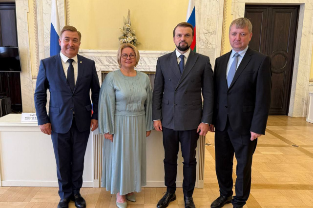 Церемония подписания соглашений о взаимодействии по вопросам поддержки семьи Церемония подписания соглашений о взаимодействии по вопросам поддержки семьи