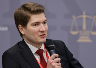 О людях, процессах и технологиях в контексте работы государственных юридических служб поговорили на ПМЮФ 25