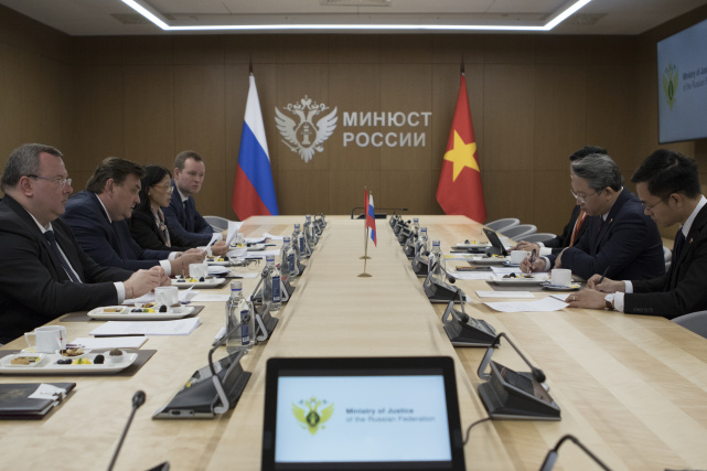 Состоялась встреча глав министерств юстиции Российской Федерации и Социалистической Республики Вьетнам Состоялась встреча глав министерств юстиции Российской Федерации и Социалистической Республики Вьетнам